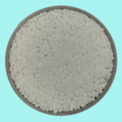 Injection moldable noise reduction ultra high molecular weight polyethylene